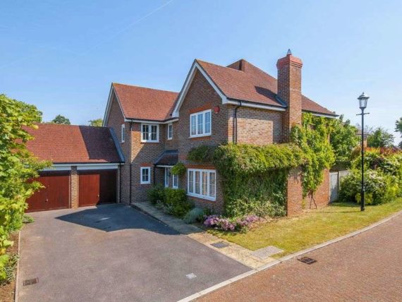 5 Bedroom Detached